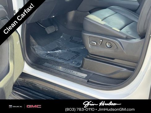 Used 2024 GMC Yukon XL Denali image 24