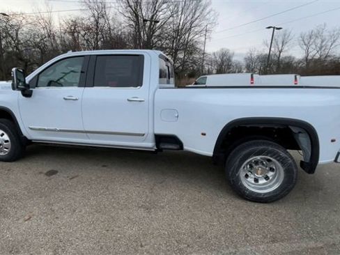 New 2026 Chevrolet Silverado 3500 High Country w/ Technology Package image 7