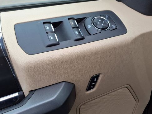 Used 2015 Ford F150 XLT w/ Equipment Group 302A Luxury image 12