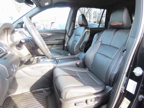 Used 2023 Honda Passport TrailSport image 12