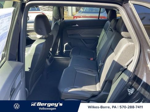 Used 2022 Volkswagen Atlas Cross Sport SE w/ Panoramic Sunroof Package AWD/4WD image 15