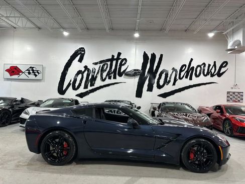 Used 2016 Chevrolet Corvette Stingray Coupe w/ Carbon Flash Badge Package image 29