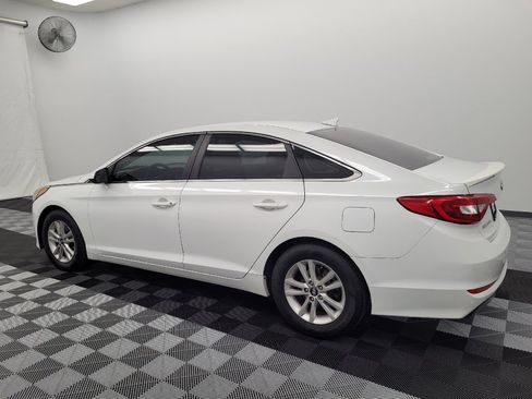 Used 2017 Hyundai Sonata SE FWD image 3