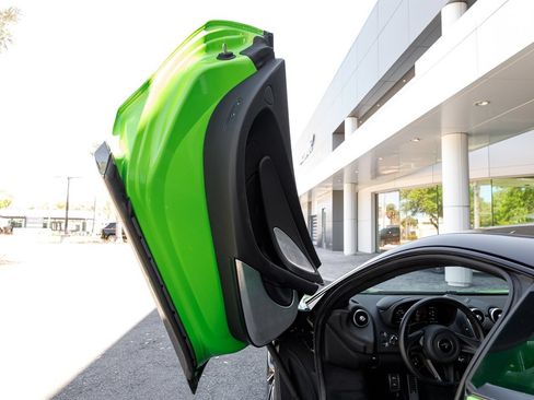 Used 2025 McLaren GTS RWD image 27
