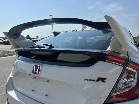 Used 2019 Honda Civic Type R image 10