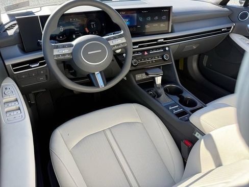 Certified 2026 Hyundai Sonata SE FWD image 7