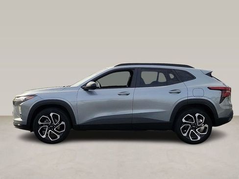 Used 2025 Chevrolet Trax RS w/ Driver Confidence Package image 5