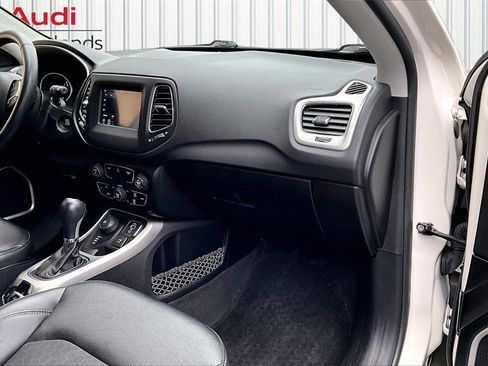 Used 2019 Jeep Compass Latitude w/ Popular Equipment Group image 25