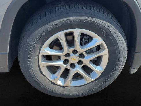 Used 2021 Chevrolet Traverse LT AWD/4WD image 11