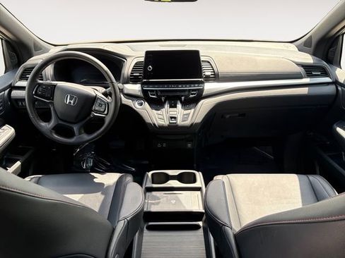 Used 2025 Honda Odyssey Sport-L image 10