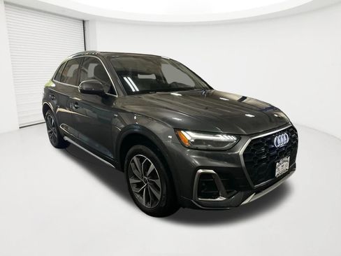 Used 2024 Audi Q5 2.0T Prestige w/ Prestige Package AWD/4WD image 3
