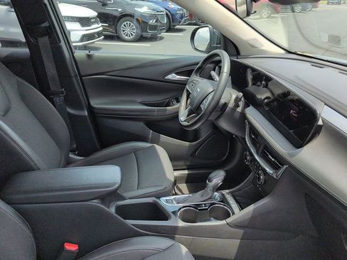 Used 2025 Buick Encore GX Preferred AWD/4WD image 10