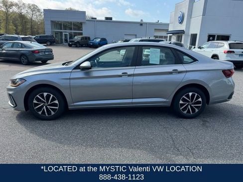 Certified 2025 Volkswagen Jetta S FWD image 9