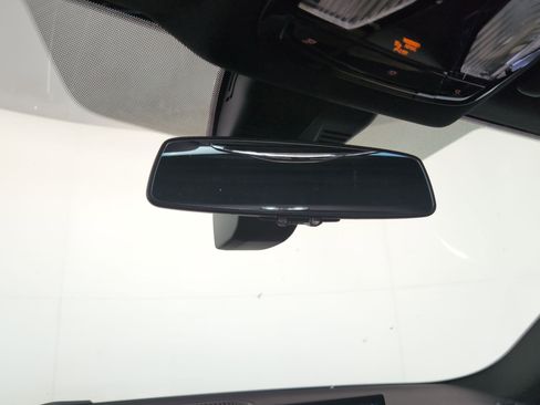 Used 2026 BMW 230i Coupe w/ Premium Package image 16