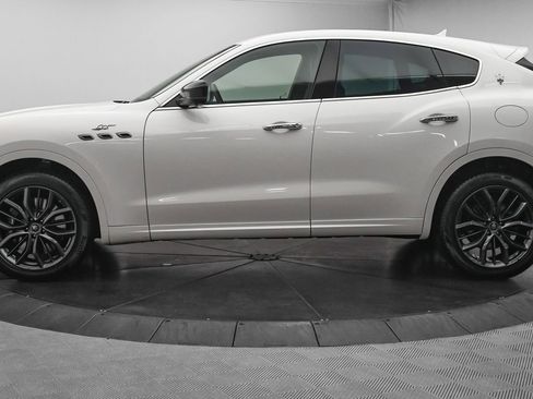 New 2024 Maserati Levante GT Ultima image 4