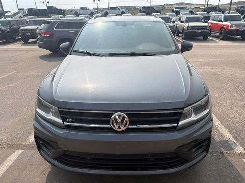 Used 2021 Volkswagen Tiguan SE R-Line AWD/4WD image 2