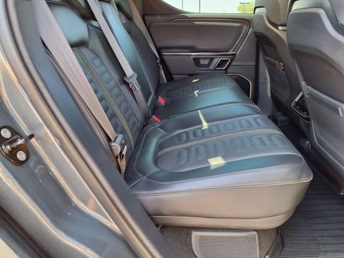 Used 2022 Rivian R1T Adventure AWD/4WD image 14