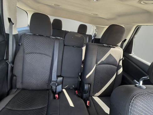 Used 2019 Dodge Journey SE image 25