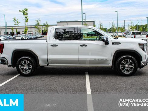 Used 2026 GMC Sierra 1500 SLT AWD/4WD image 8