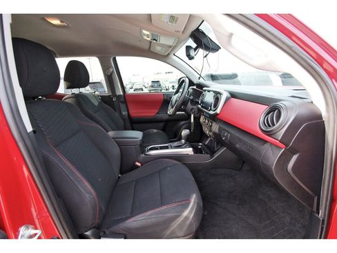 Used 2021 Toyota Tacoma SR5 image 28