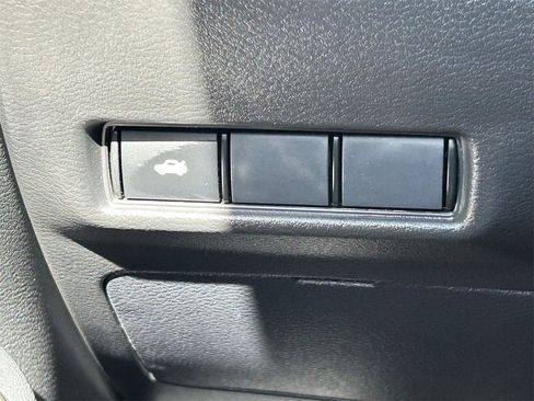 New 2026 Nissan Sentra SR FWD image 33