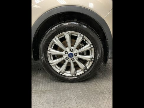 Used 2017 Ford Escape Titanium image 37