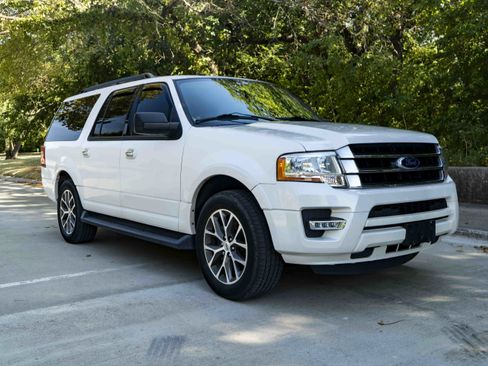 Used 2016 Ford Expedition EL XLT w/ Equipment Group 202A RWD image 2