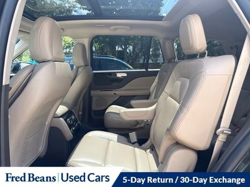 Certified 2022 Lincoln Aviator AWD w/ Premium Package image 16