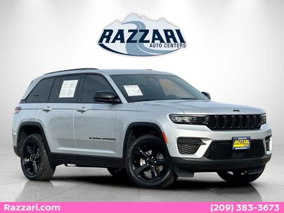 Used 2023 Jeep Grand Cherokee Altitude