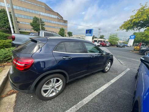 Used 2019 Mercedes-Benz GLA 250 4MATIC image 14
