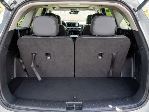 Certified 2025 Kia Sorento SX image 32