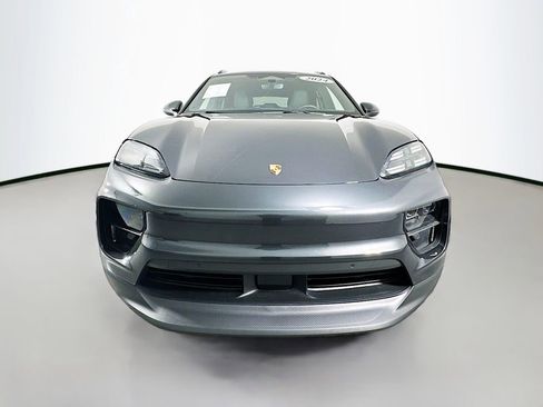 Used 2024 Porsche Macan 4 Electric image 6