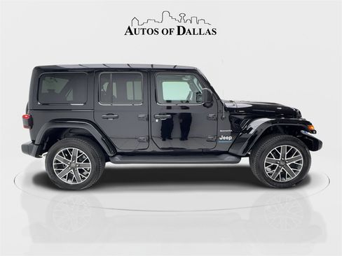 Used 2023 Jeep Wrangler Unlimited Sahara w/ Cold Weather Group image 7