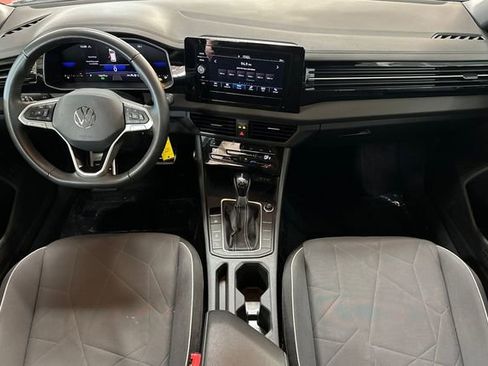 Certified 2025 Volkswagen Jetta Sport image 16