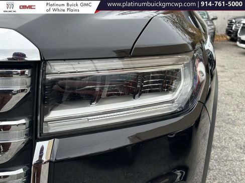 Used 2023 GMC Acadia SLE image 9