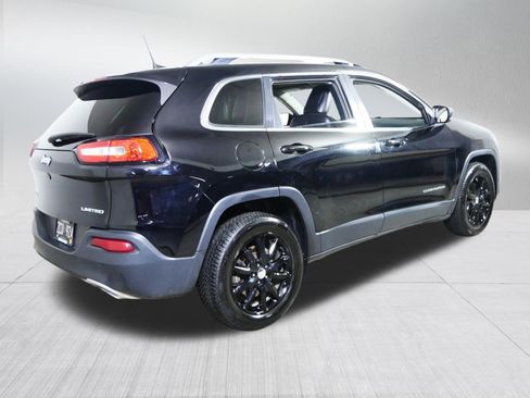Used 2017 Jeep Cherokee Limited AWD/4WD image 7