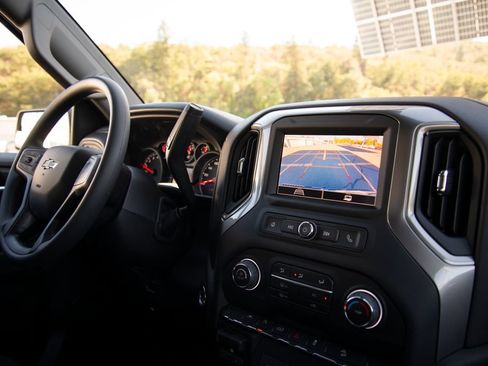 New 2026 Chevrolet Silverado 1500 Custom Trail Boss w/ LPO, Dark Essentials Package AWD/4WD image 21