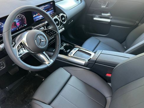 Used 2026 Mercedes-Benz GLA 250 image 4