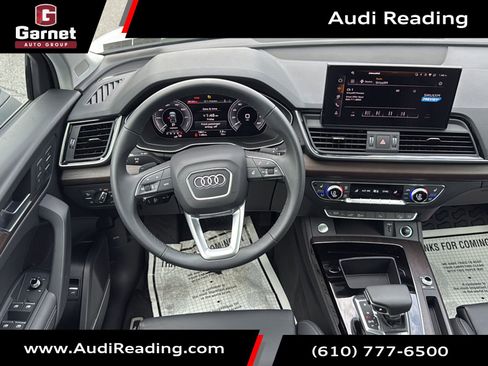 Used 2024 Audi Q5 e Premium Plus w/ Premium Plus Package image 9