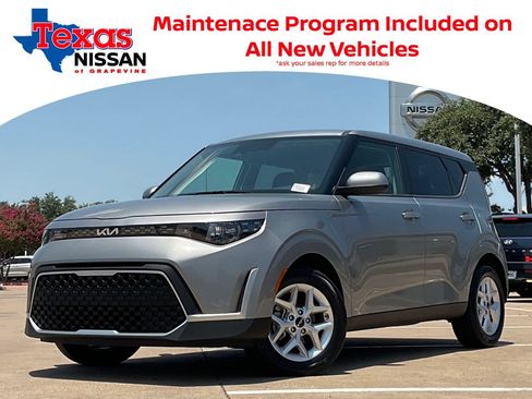 Used 2025 Kia Soul LX w/ LX Technology Package FWD image 1
