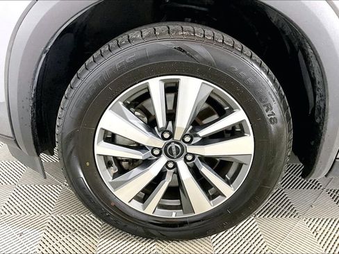 Used 2025 Nissan Pathfinder SL FWD image 7
