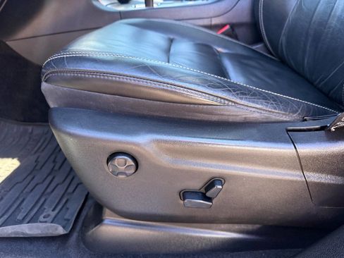 Used 2014 Jeep Grand Cherokee Limited image 16