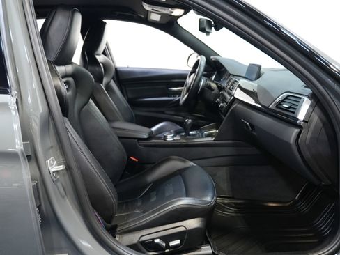 Used 2018 BMW M3 image 35