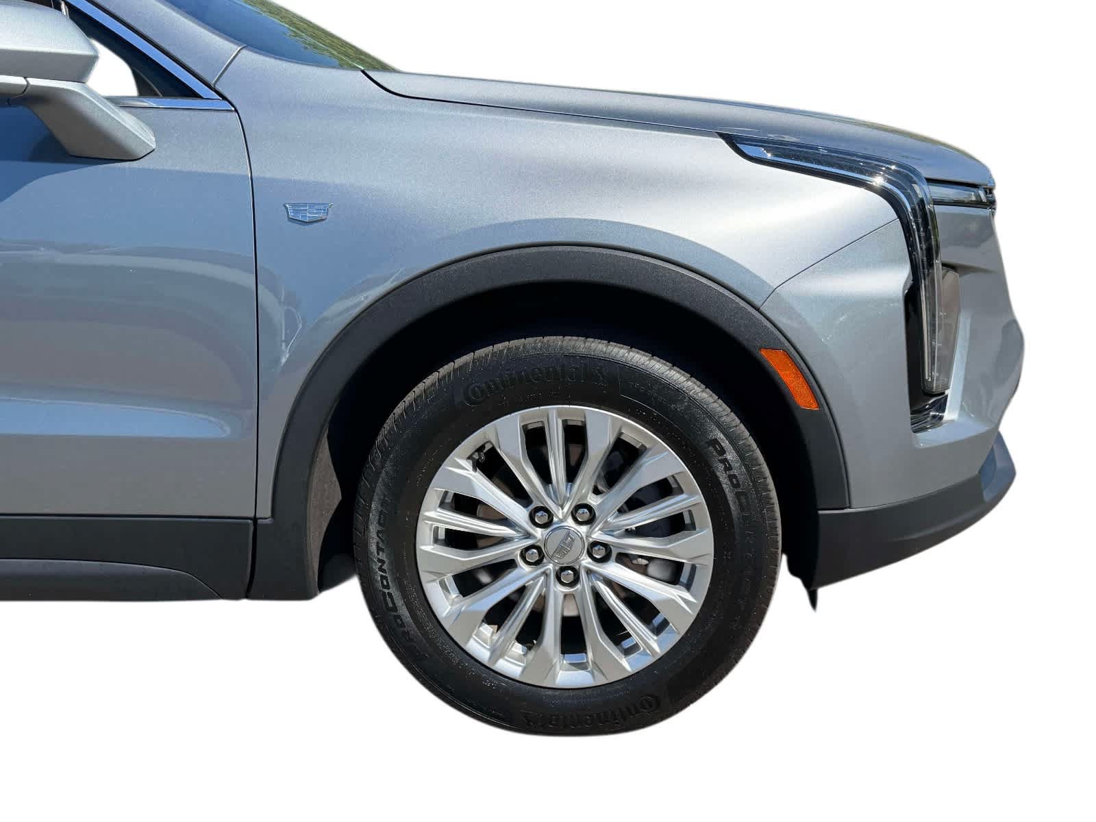 Used 2024 Cadillac XT4 Luxury w/ Cold Weather Package AWD/4WD image 7