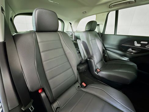 New 2026 Mercedes-Benz GLS 450 4MATIC image 28