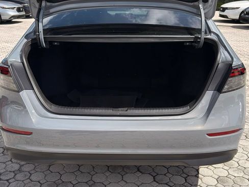 Used 2025 Honda Accord SE image 18