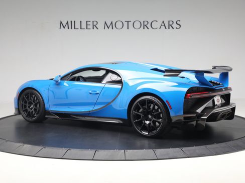 Used 2021 Bugatti Chiron Pur Sport image 4