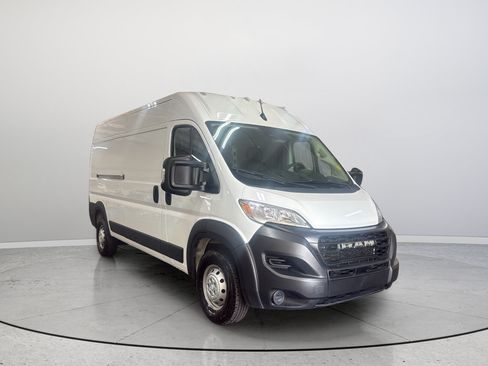 Used 2023 RAM ProMaster 2500 FWD image 1