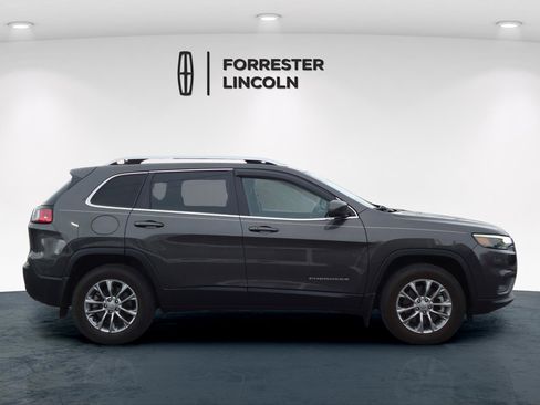 Used 2021 Jeep Cherokee Latitude Lux w/ Comfort/Convenience Group image 2