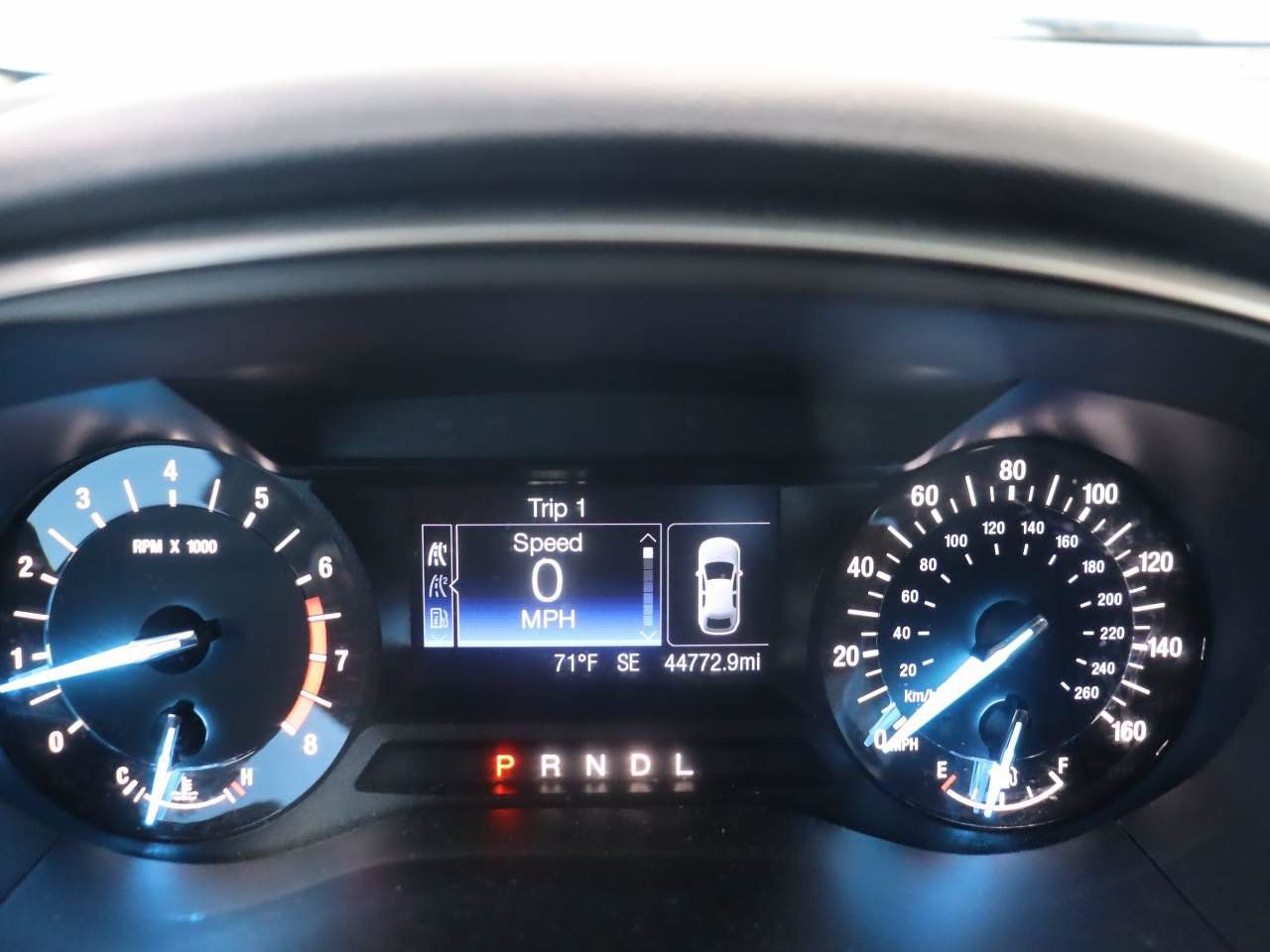 Used 2017 Ford Fusion SE FWD image 10